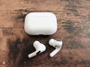 airpods proはsiriにバッテリーを尋ねる